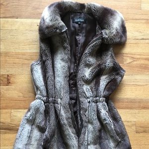 Ellen Tracy fake fur vest